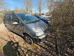 Grau Gebraucht 2004 Seat Alhambra Van / Kleinbus | 1.200 € (Superpreis)