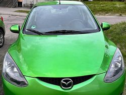 Grün Gebraucht 2009 Mazda 2 Kleinwagen | 2.000 €
