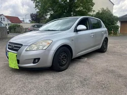 Silber Gebraucht 2006 Kia Ceed 2 Limousine | 650 € (Guter Preis)
