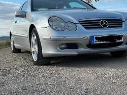 Silber Gebraucht 2003 Mercedes C220 Coupé | 2.200 €