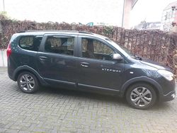 Grau Gebraucht 2015 Dacia Lodgy Van / Kleinbus | 5.600 € (Fairer Preis)