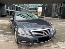 Grau Gebraucht 2009 Mercedes E350 Avantgarde Limousine | 14.800 € (Etwas zu teuer)
