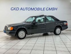Schwarz Gebraucht 1988 Mercedes E230 Limousine | 5.999 €