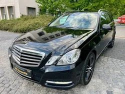 Obsidianschwarz metalliclack Gebraucht 2011 Mercedes E250 Kombi | 9.900 € (Guter Preis)