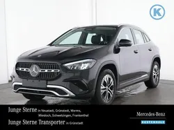 Kosmosschwarz Gebraucht 2024 Mercedes GLA200 Progressive SUV | 37.990 € (Guter Preis)