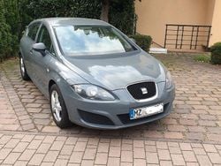 Grau Gebraucht 2010 Seat Leon Limousine | 3.500 € (Fairer Preis)