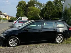 Schwarz Gebraucht 2016 VW Golf VII Trendline Kombi | 10.000 € (Guter Preis)