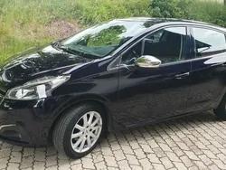 Blau Gebraucht 2016 Peugeot 208 Allure Kleinwagen | 5.800 € (Superpreis)