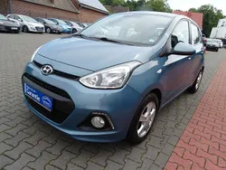 Blau Gebraucht 2015 Hyundai i10 Trend Kleinwagen | 9.200 € (Fairer Preis)