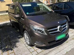 Braun Gebraucht 2016 Mercedes V220 Van / Kleinbus | 44.500 €