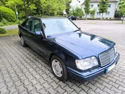 Blau Gebraucht 1995 Mercedes E280 Limousine | 13.990 €