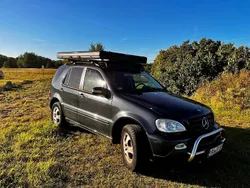 Schwarz Gebraucht 2004 Mercedes ML270 SUV | 6.590 €