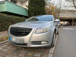 Grau Gebraucht 2010 Opel Insignia Limousine | 4.300 € (Fairer Preis)