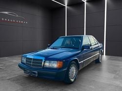 Blau Gebraucht 1992 Mercedes 190 Avantgarde Limousine | 14.880 €