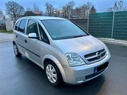 Grau Gebraucht 2003 Opel Meriva Van / Kleinbus | 850 € (Guter Preis)