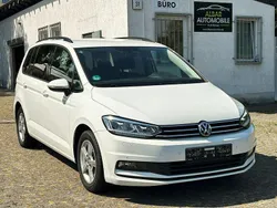 Weiß Gebraucht 2018 VW Touran Comfortline Van / Kleinbus | 14.990 € (Guter Preis)