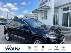 Schwarz metallic Gebraucht 2024 VW T-Roc Life SUV | 28.824 € (Fairer Preis)