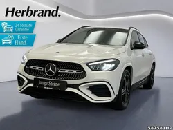 Weiss Gebraucht 2024 Mercedes GLA200 AMG SUV | 41.890 € (Fairer Preis)