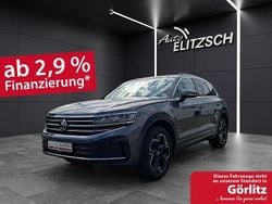 Siliziumgrau metallic Gebraucht 2024 VW Touareg Edition SUV | 63.950 € (Guter Preis)