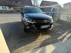 Schwarz Gebraucht 2017 VW Tiguan SUV | 14.500 €