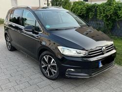 Schwarz Gebraucht 2019 VW Touran IQ Drive Van / Kleinbus | 16.600 € (Guter Preis)