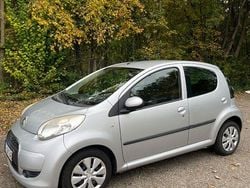 Grau Gebraucht 2010 Citroën C1 Kleinwagen | 2.900 € (Fairer Preis)