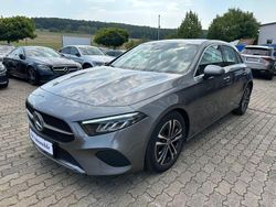 Grau Gebraucht 2024 Mercedes A180 Limousine | 25.800 € (Guter Preis)