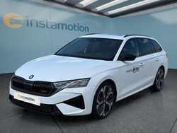 Weiß Gebraucht 2025 Skoda Octavia RS Kombi | 45.949 € (Teuer)