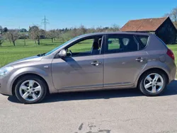 Gold Gebraucht 2009 Kia Ceed EX Limousine | 1.290 € (Guter Preis)
