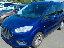 Blau Gebraucht 2019 Ford Tourneo Courier Titanium Van / Kleinbus | 11.275 € (Superpreis)