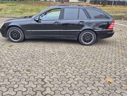 Schwarz Gebraucht 2005 Mercedes C200 Kombi | 4.400 € (Teuer)