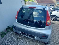 Silber Gebraucht 2007 Peugeot 107 Kleinwagen | 2.100 € (Fairer Preis)