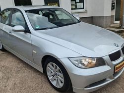 Silber Gebraucht 2006 BMW 318 Comfort Edition Limousine | 6.899 €