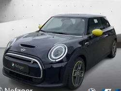 Schwarz Gebraucht 2021 Mini Cooper SE Classic Kleinwagen | 18.400 € (Etwas zu teuer)