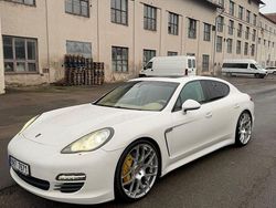Weiß Gebraucht 2011 Porsche Panamera Limousine | 25.500 €