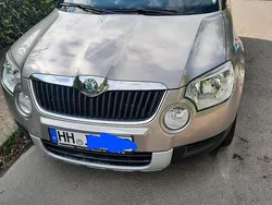 Beige Gebraucht 2012 Skoda Yeti Ambition SUV | 7.100 € (Etwas zu teuer)