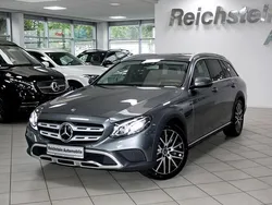 Grau (metallic) Gebraucht 2020 Mercedes E400 Kombi | 38.979 € (Fairer Preis)
