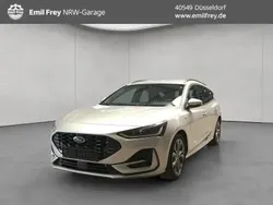 Silber Gebraucht 2023 Ford Focus ST-Line X Limousine | 24.950 € (Fairer Preis)