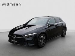 Metalliclack kosmosschwarz Gebraucht 2024 Mercedes A180 Advanced Limousine | 27.850 € (Fairer Preis)