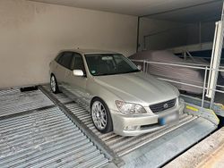 Silber Gebraucht 2003 Lexus IS300 Kombi | 15.000 €