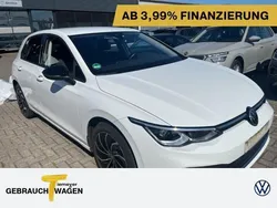 Pure white Gebraucht 2021 VW Golf VIII Active Limousine | 21.490 € (Guter Preis)