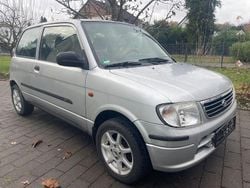 Grau Gebraucht 2003 Daihatsu Cuore Kleinwagen | 2.499 € (Teuer)