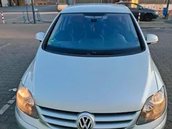 Grau Gebraucht 2006 VW Golf Plus Cross Van / Kleinbus | 5.600 € (Fairer Preis)