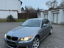 Grau Gebraucht 2009 BMW 320 Limousine | 5.100 € (Fairer Preis)