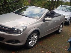 Panacottasilber Gebraucht 2006 Opel Astra Cabriolet Edition Cabrio | 2.990 € (Teuer)