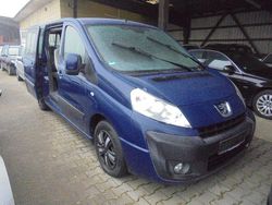 Blau Gebraucht 2011 Peugeot TePee Tendance Van / Kleinbus | 4.299 € (Guter Preis)