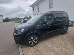 Schwarz Gebraucht 2024 Peugeot Rifter GT Van / Kleinbus | 27.100 € (Fairer Preis)