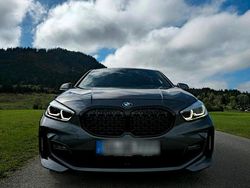 Grau Gebraucht 2021 BMW 118 M Sport Kleinwagen | 23.000 € (Fairer Preis)