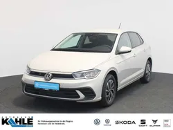Ascotgrau Gebraucht 2024 VW Polo Life Limousine | 20.990 € (Guter Preis)