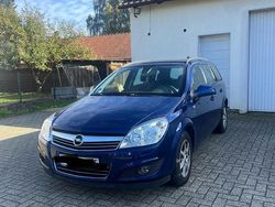Blau Gebraucht 2009 Opel Astra Kombi | 2.650 € (Etwas zu teuer)